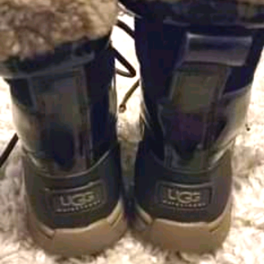 Girl UGG boots